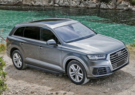 Пороги для "Premium-Black" Audi Q7 (2015-2022)-№A193ALB.0304.1 в Астане от Auto-Land