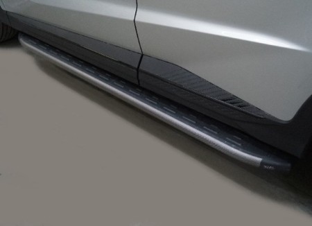 Пороги алюминиевые с пластиковой накладкой (карбон серые) 1720 мм-№JETX70PL23-02GR в Паводаре от Auto-Land
