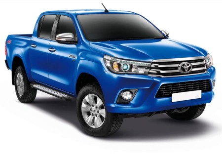 Пороги для Toyota Hilux (2015-2022) "Bmw-Style"-№D193AL.5708.1 в Алмате от Auto-Land